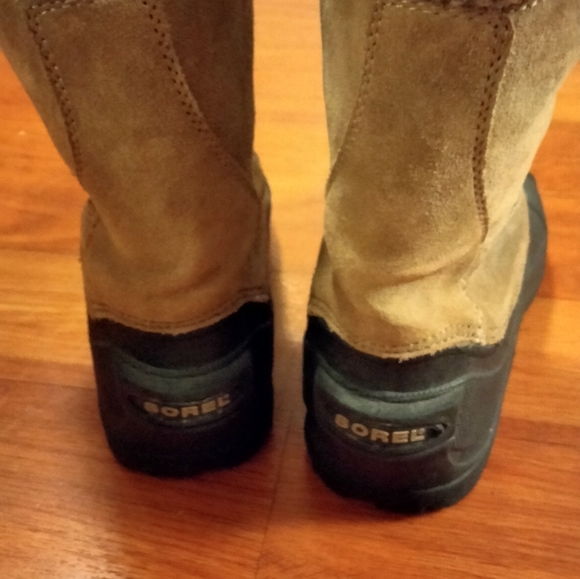 Sorel boots - Picture 1 of 6